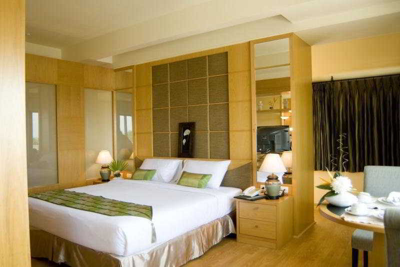 Chakungrao Riverview Hotel Kamphaeng Phet Room photo